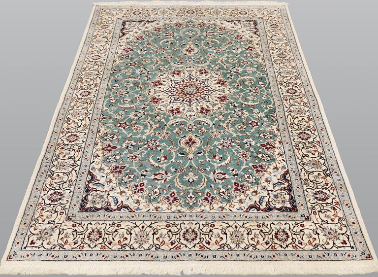 A part silk Nain carpet, so-called 6LAA, approx. 146 x 100 cm.