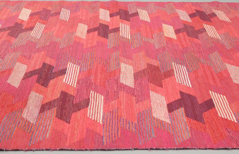 Barbro Nilsson, MATTO,  "Rödarp", flat weave, ca 299 x 186,5 cm, signed AB MMF BN.