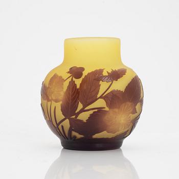 Emile Gallé, vas, överfångsglas, Nancy, Frankrike, signerad.