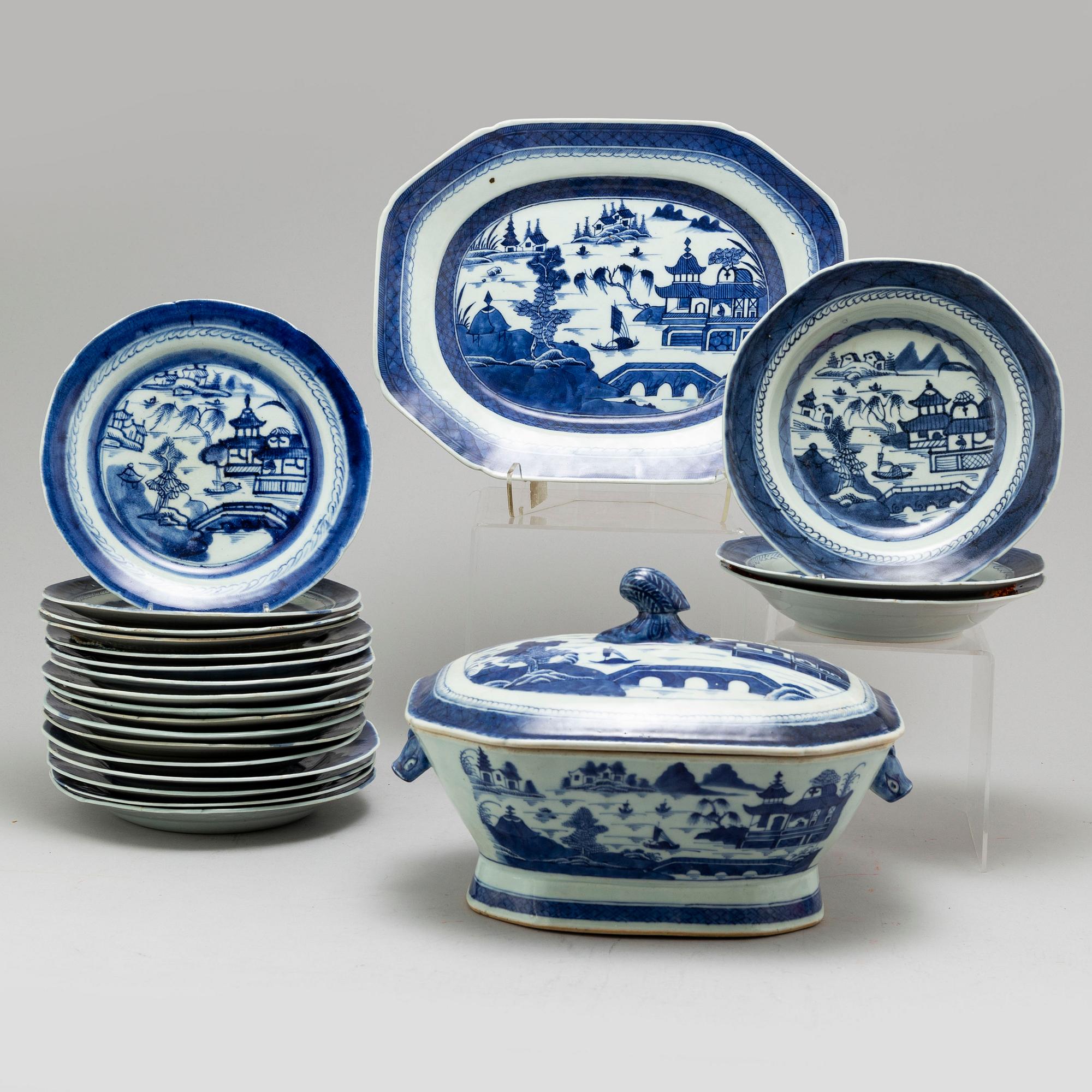 A blue and white part dinner service, Qing dynasty, 19th Century.