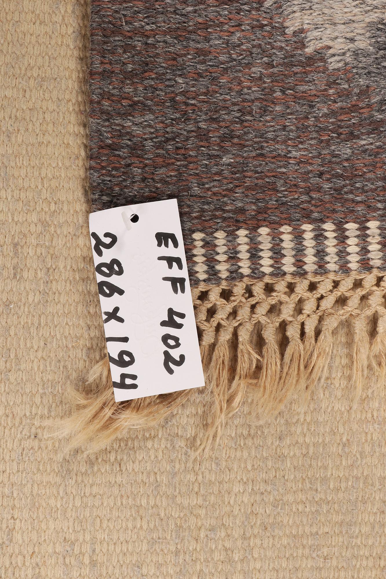 Brita Svefors, matta, rölakan, signerad S, ca. 286 x 194 cm.