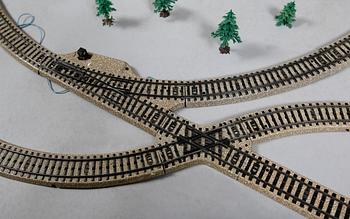 SAMLING TÅGRÄLS SAMT BYGGNADER, bl a Märklin.
