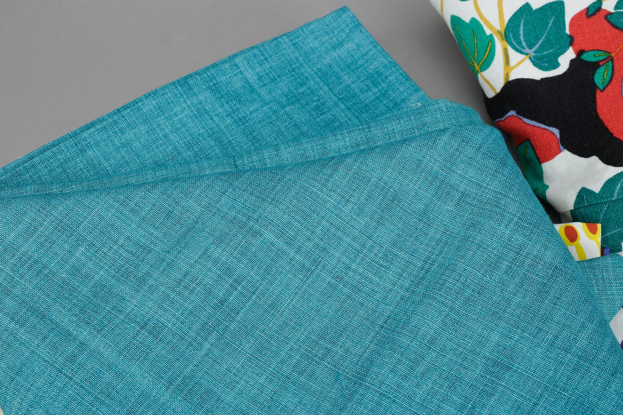 DUKAR, 2 st, GARDINKAPPA samt TYG. Svenskt Tenn, bla Josef Frank.