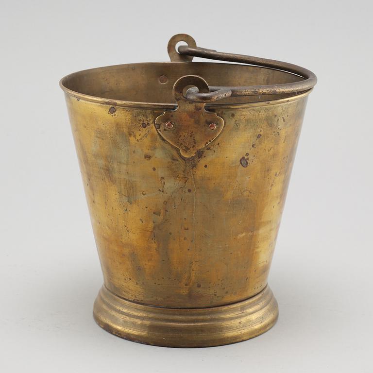 A brass bucket from around year 1900.