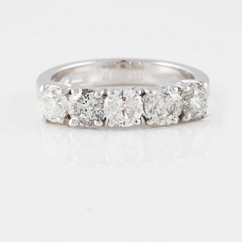 RING, 18K vitguld med briljantslipade diamanter ca 1.60 ct. Vikt 4,7 gram.
