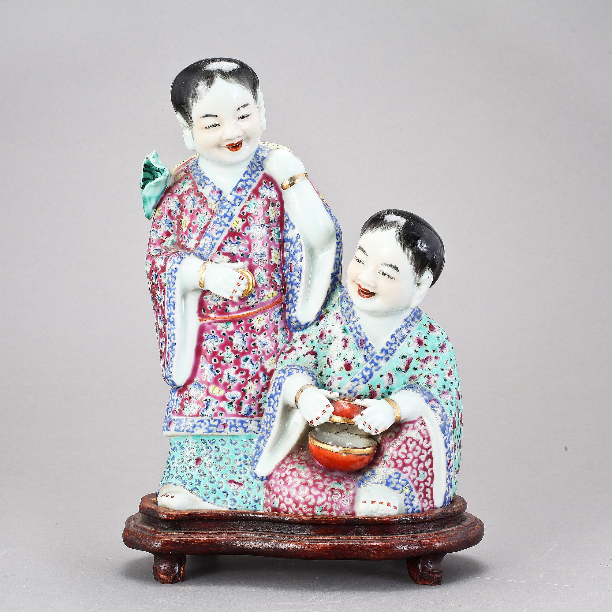 FIGURIN, porslin, Kina, tidigt 1900-tal.