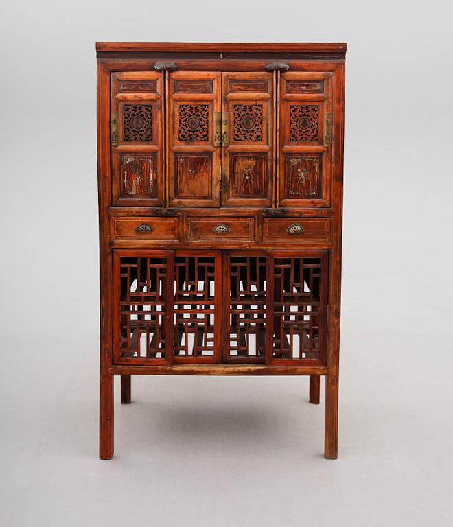 SKÅP, orientaliskt, 1800-/1900-tal.