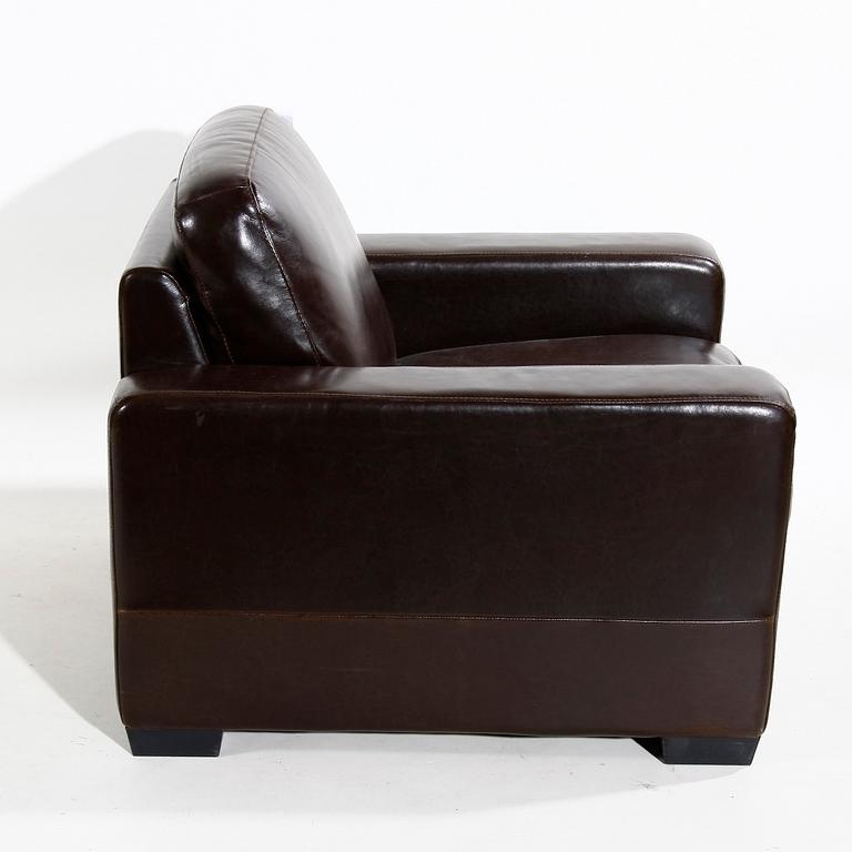 FÅTÖLJ, skinn. Skinngruppen, 2000-tal.