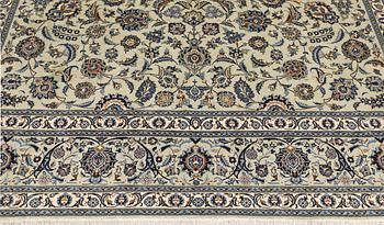A Keshan carpet, approx. 398 x 301 cm.
