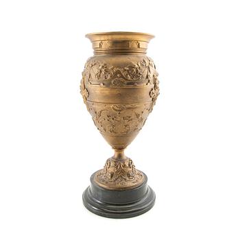 Urn Renaissance style early 20th century.