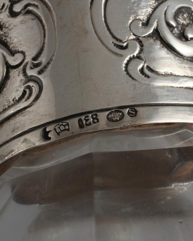 KARAFFER, ett par, glas och silver, Tyskland, svenska importstämplar, 1900-tal.