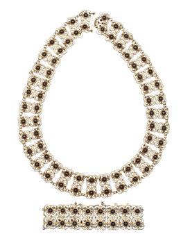 584. A David-Andersen gilt sterling necklace and bracelet with black and white enamel, Norway, probably 1950's.