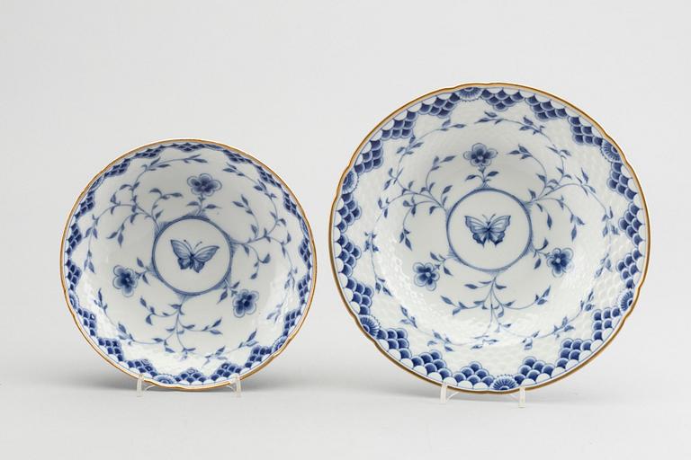 SERVISDELAR, 131+4 st, porslin, "Summerfugl", Bing & Gröndahl, 1900-talets andra hälft.