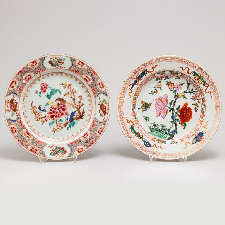 Eleven famille rose and imari plates, Qing dynasty, Qianlong (1736-95).