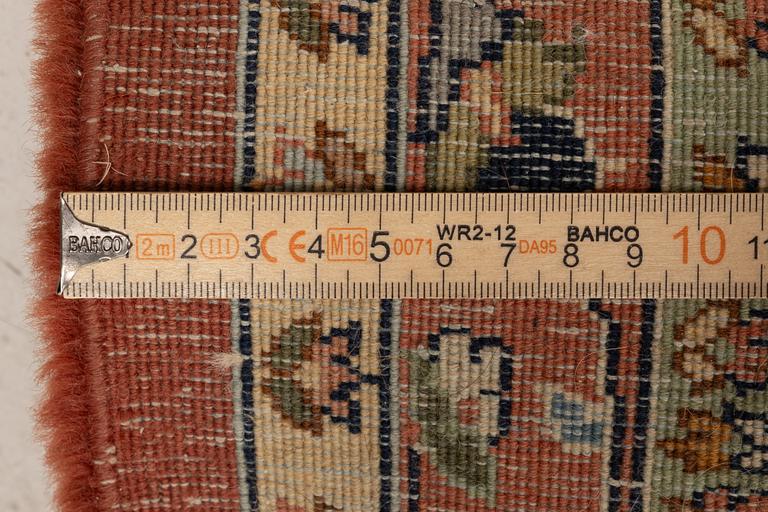 Matta, Kirman, ca 400 x 290 cm.