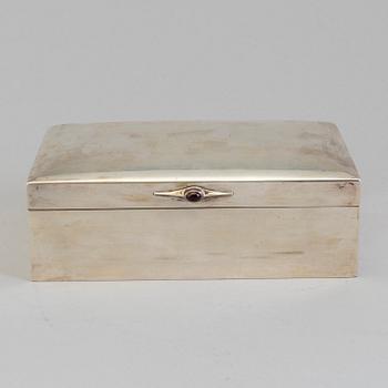 CIGARRSKRIN, silver, troligen AG Dufva, Stockholm, 1917.