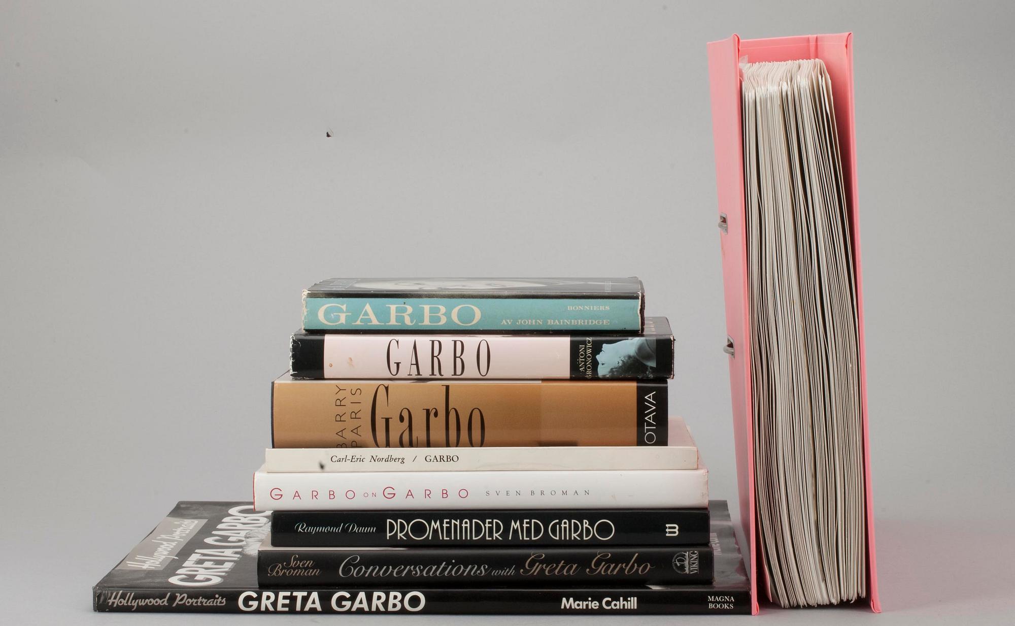 SAMLING, GRETA GARBO, ca 135 delar.