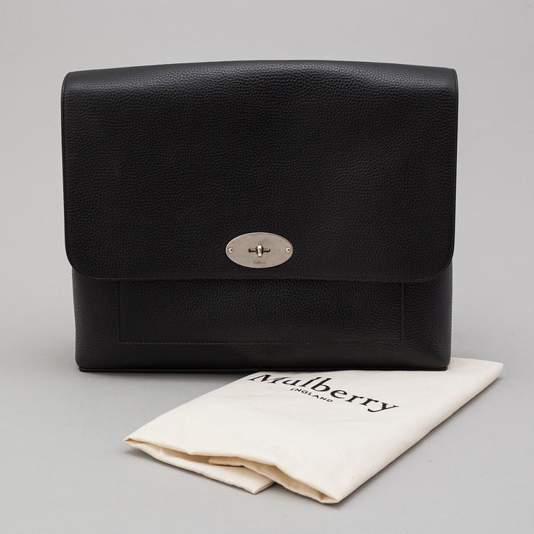 MULBERRY, a leather 'East West Antony Messenger Bag'.