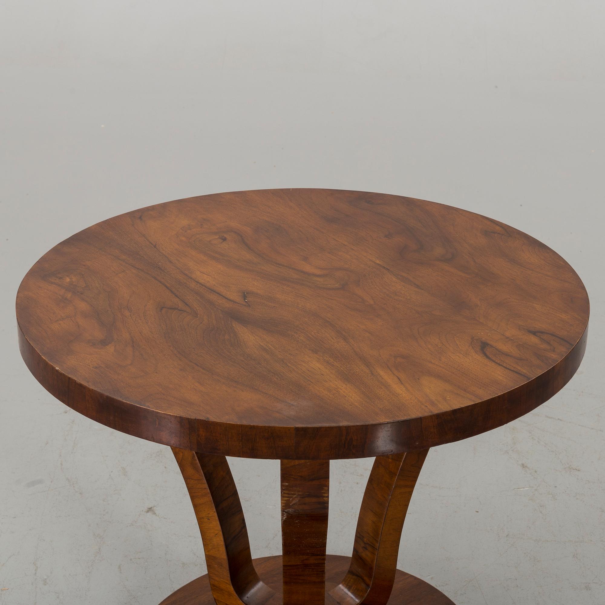 A COFFEE TABLE, Late 20th century,