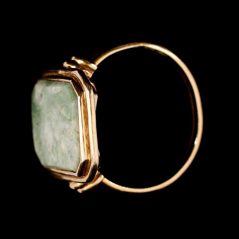 RING, 18 k guld, ABJ Stockholm. Total vikt 7 g.