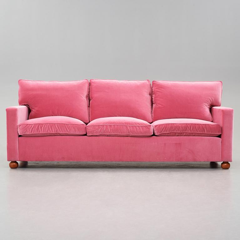 Josef Frank, soffa, tresits, Firma Svenskt Tenn, modell 3031.