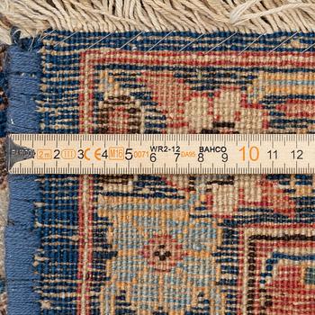 Carpet, approx. 355 x 240 cm.