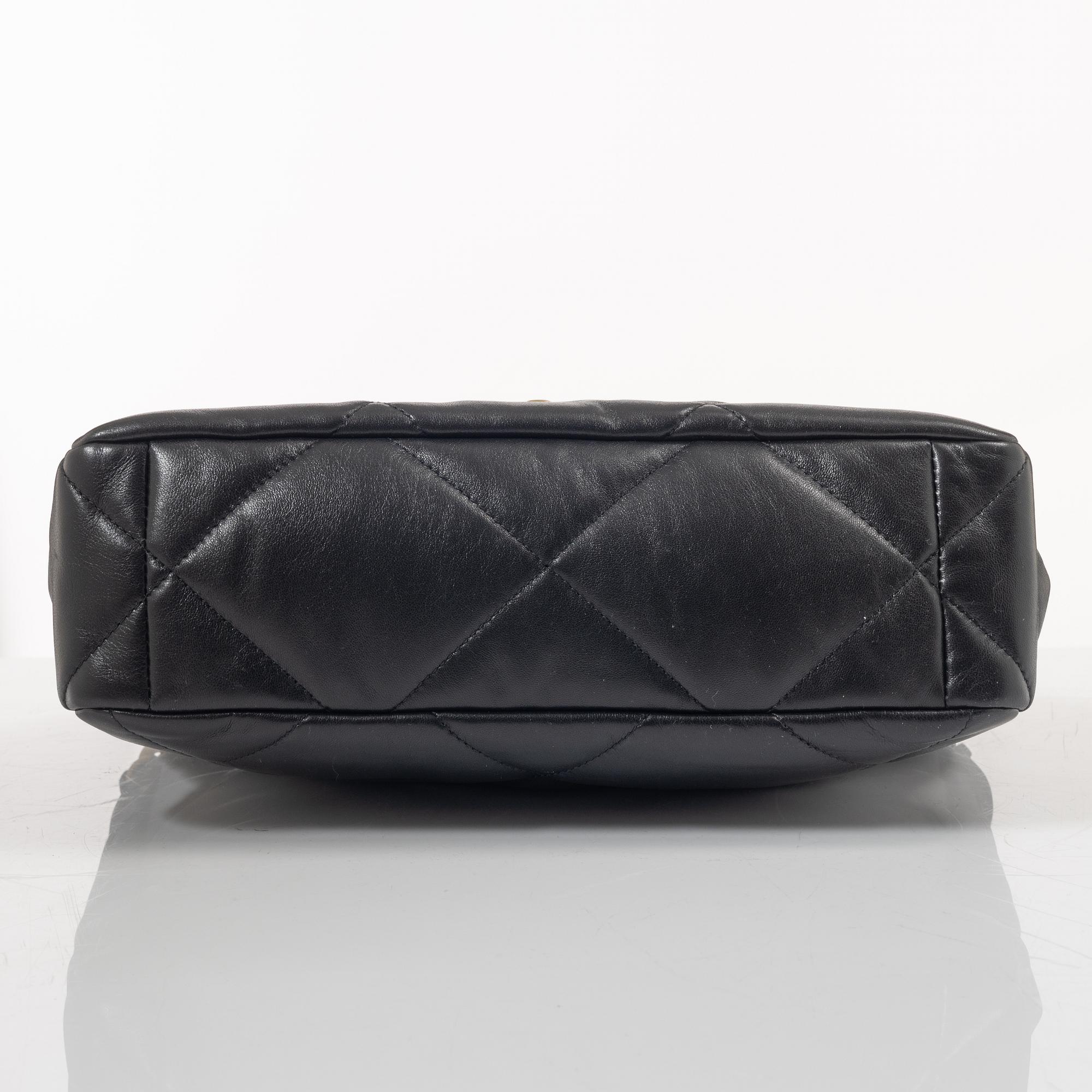 Chanel, bag, "19 Medium Flap Bag".