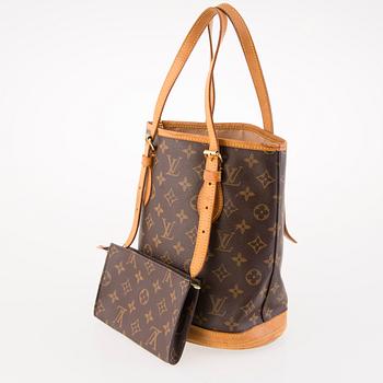 LOUIS VUITTON MONOGRAM PETIT BUCKET BAG WITH A POCHETTE.