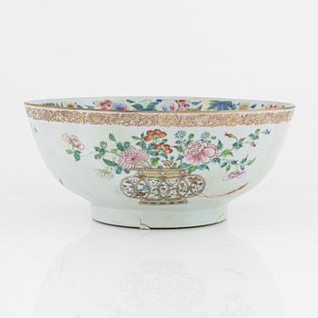 A Chinese famille rose punch bowl, Qing dynasty, Qianlong (1736-95).