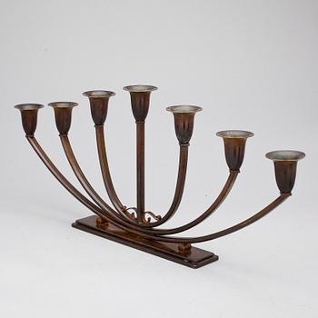 LJUSSTAKAR, 3 st, patinerad brons, 1900-talets början.
