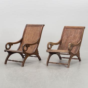 VILSTOLAR, 2 st  SAMT EN FOTPALL, kolonialstil, modern tillverkning.