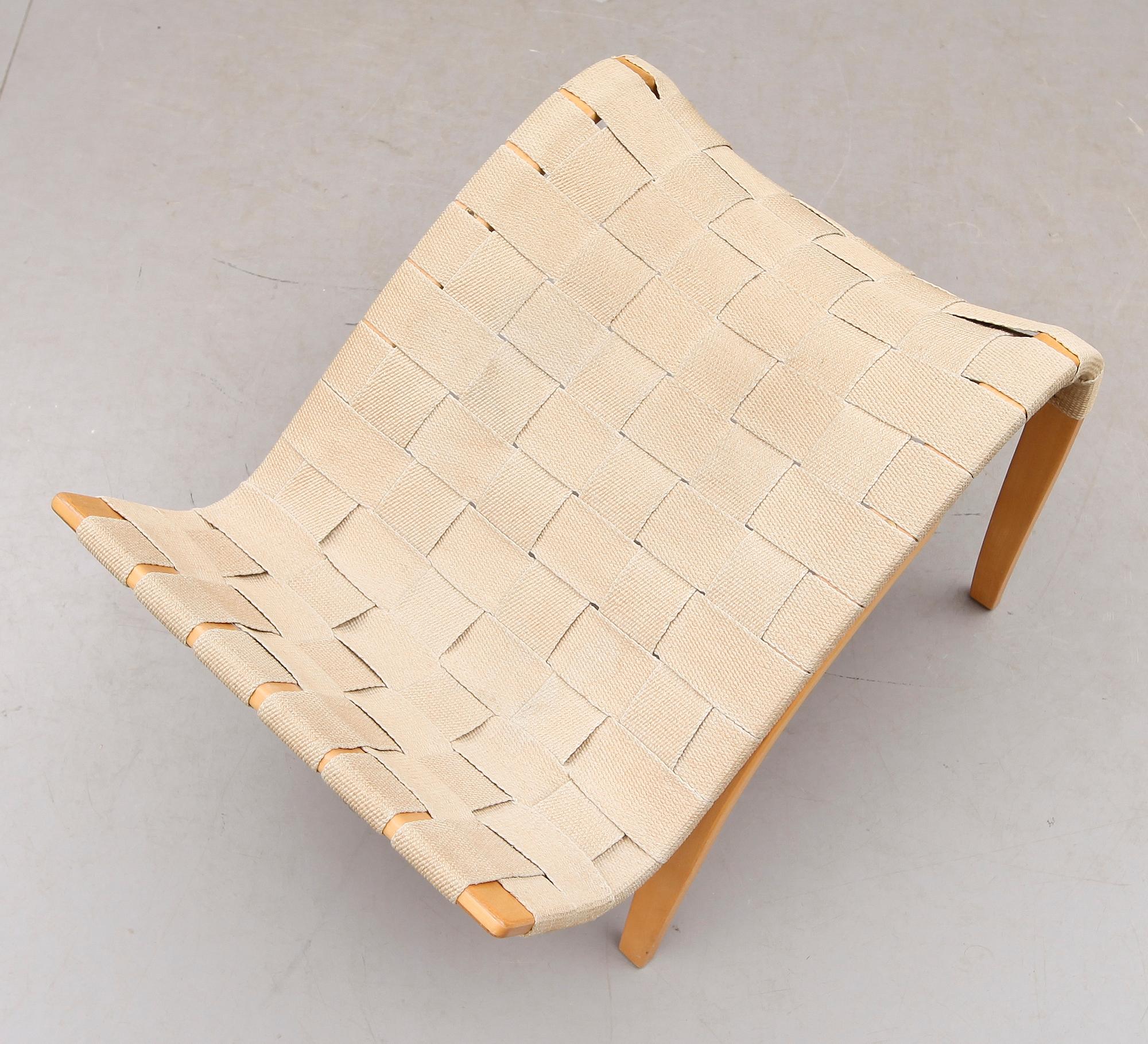 FOTPALL, "Pernilla", Bruno Mathsson, Firma Karl Mathsson, Värnamo, 1970-tal.