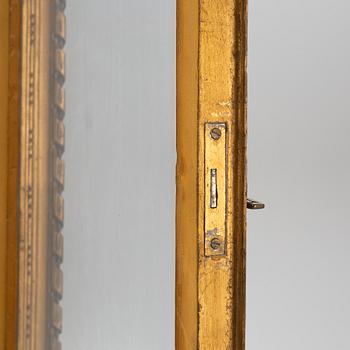 Vitrinskåp, Louis XVI stil, 1900-talets första hälft.