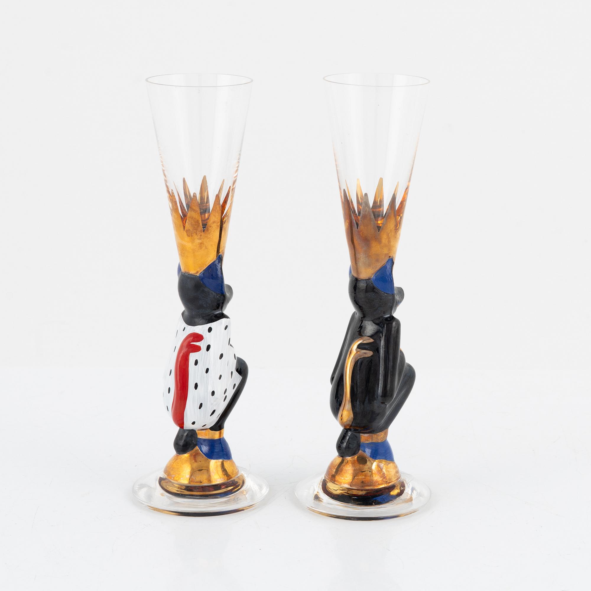 Gunnar Cyrén, two 'Djävulsglas' vodka glasses, 'Nobel', Orrefors.