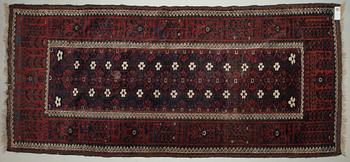 MATTA, Belutch. Ca 236x108 cm.