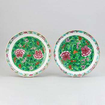 A pair of famille rose dishes, Qing dynasty, 19th Century for the persian market,