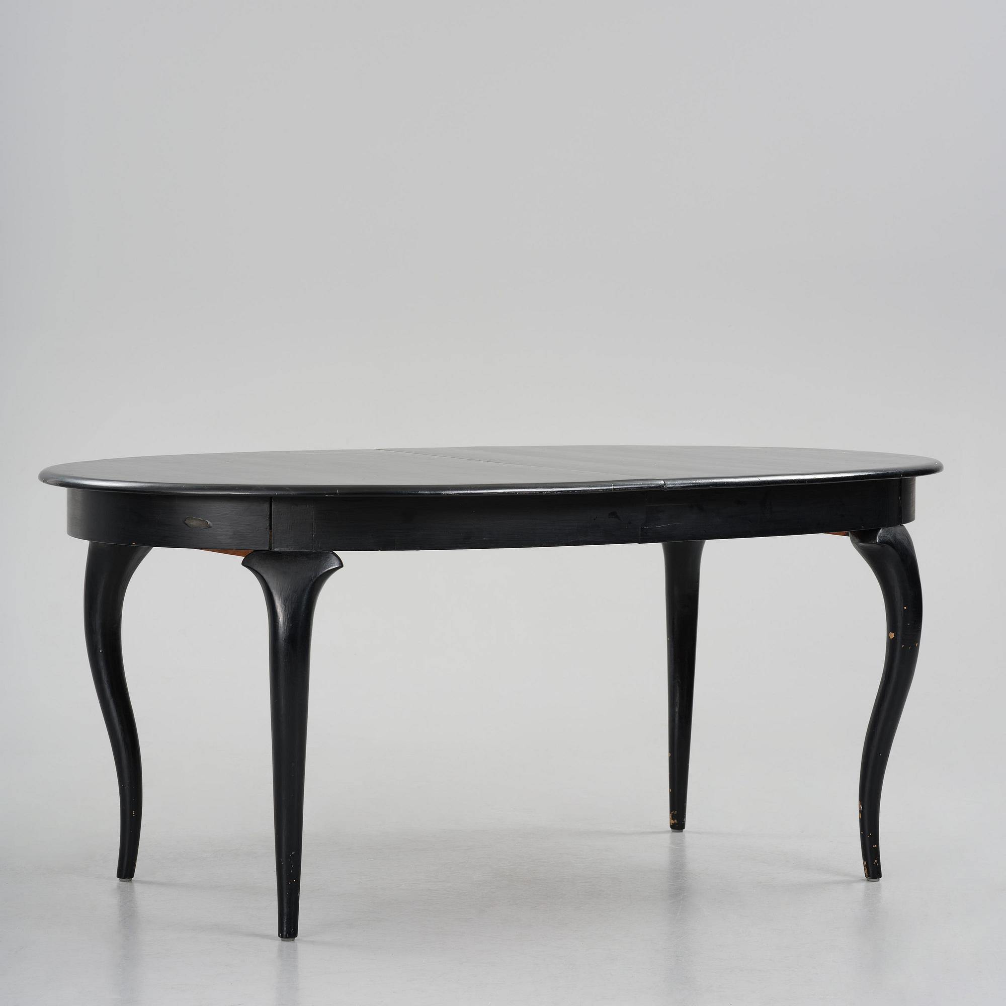 Uno Åhrén, a Swedish Grace dining table, 1920s.