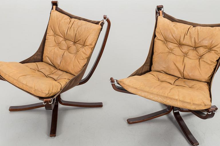 FÅTÖLJER, ett par, OCH BORD, Sigurd Ressel "Falcon", Vatne Möbler Norge, 1970-tal.