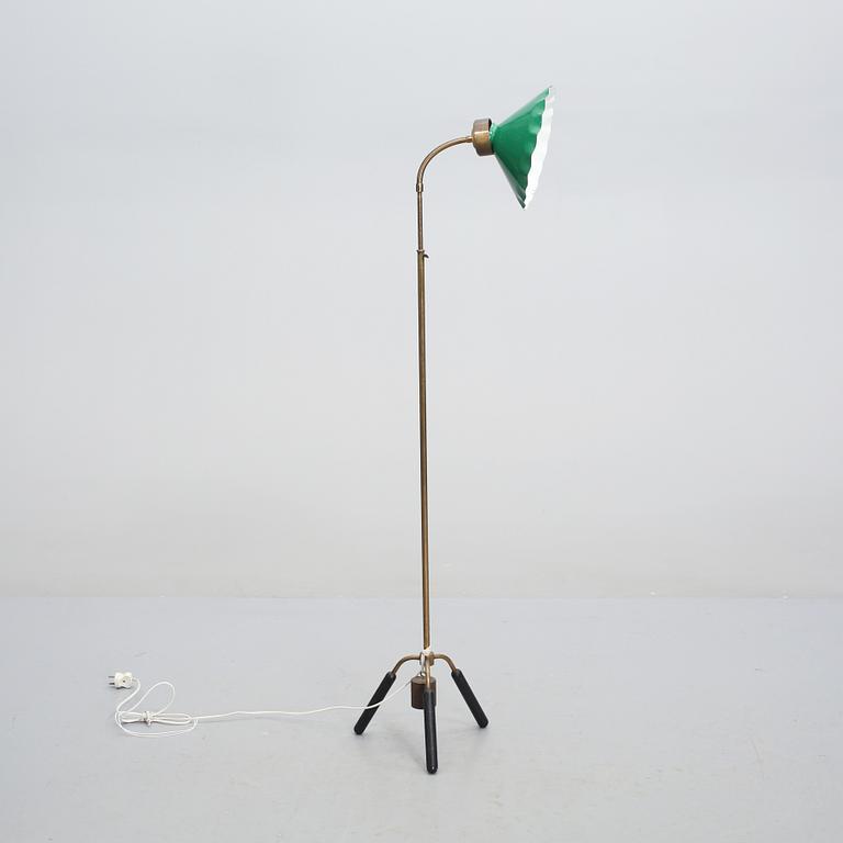 GOLVLAMPA, 1900-talets första hälft.