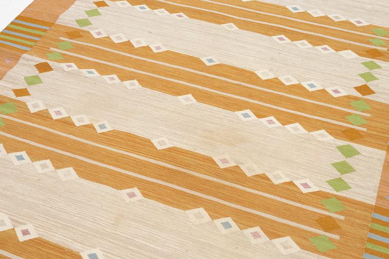 A flat weave carpet, signed Å, Axeco made in India, c. 280 x 196 cm.