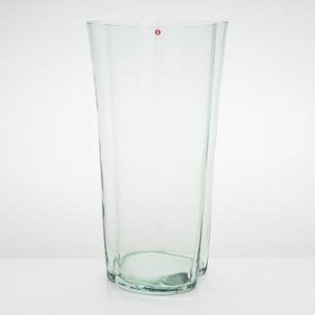 Alvar Aalto, maljakko, signeerattu Alvar Aalto 100 1998 Iittala 268/1998.