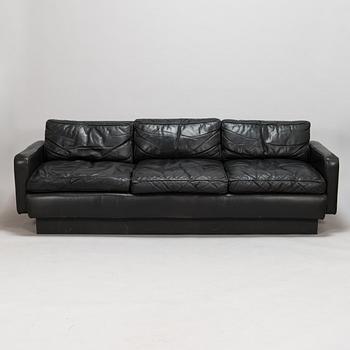 Ben af Schultén, a 1970's  B590, 'Big Ben' sofa for Artek.