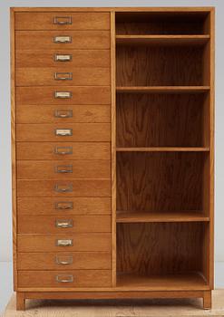 DOKUMENTSKÅP, 1900-talets början.