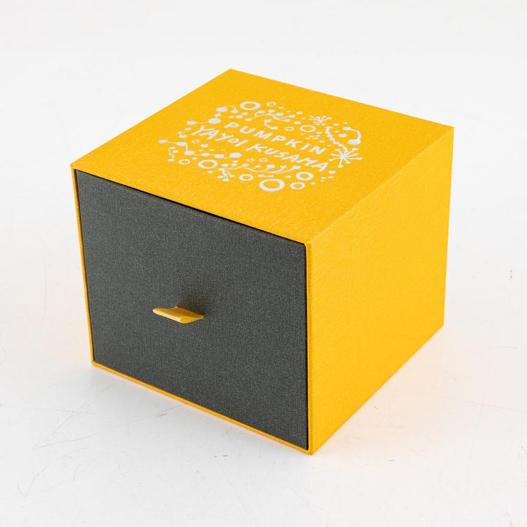 Yayoi Kusama, efter, "Pumpkin", Benesse Holdings Inc., Japan.