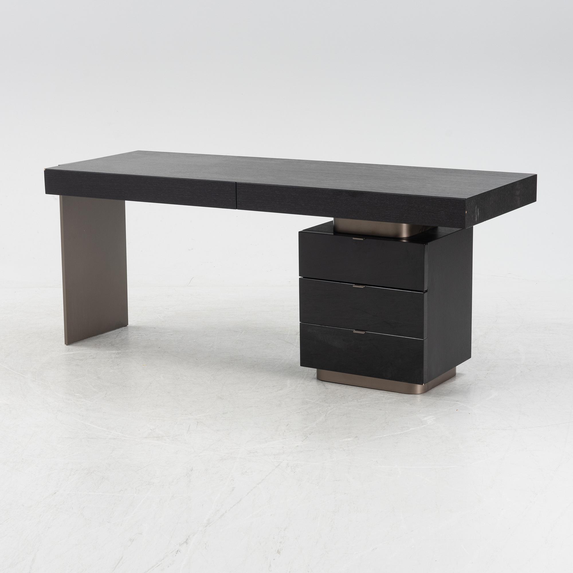 Rodolfo Dordoni, a 'Carson' desk, Minotti, Italy.