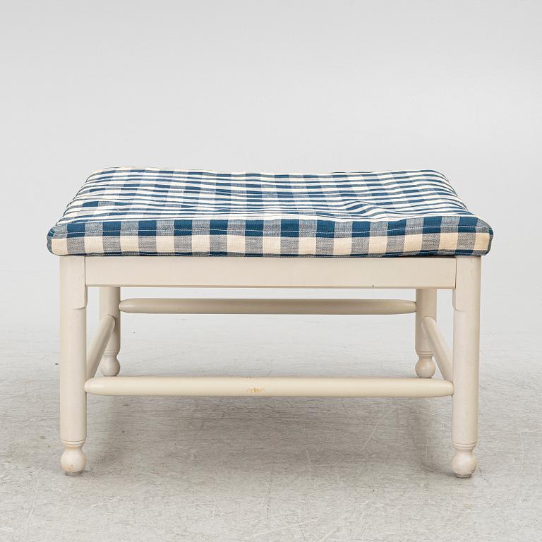 Fotpall, "Medevi Brunn", ur IKEAs 1700-talsserie, 1990-tal.