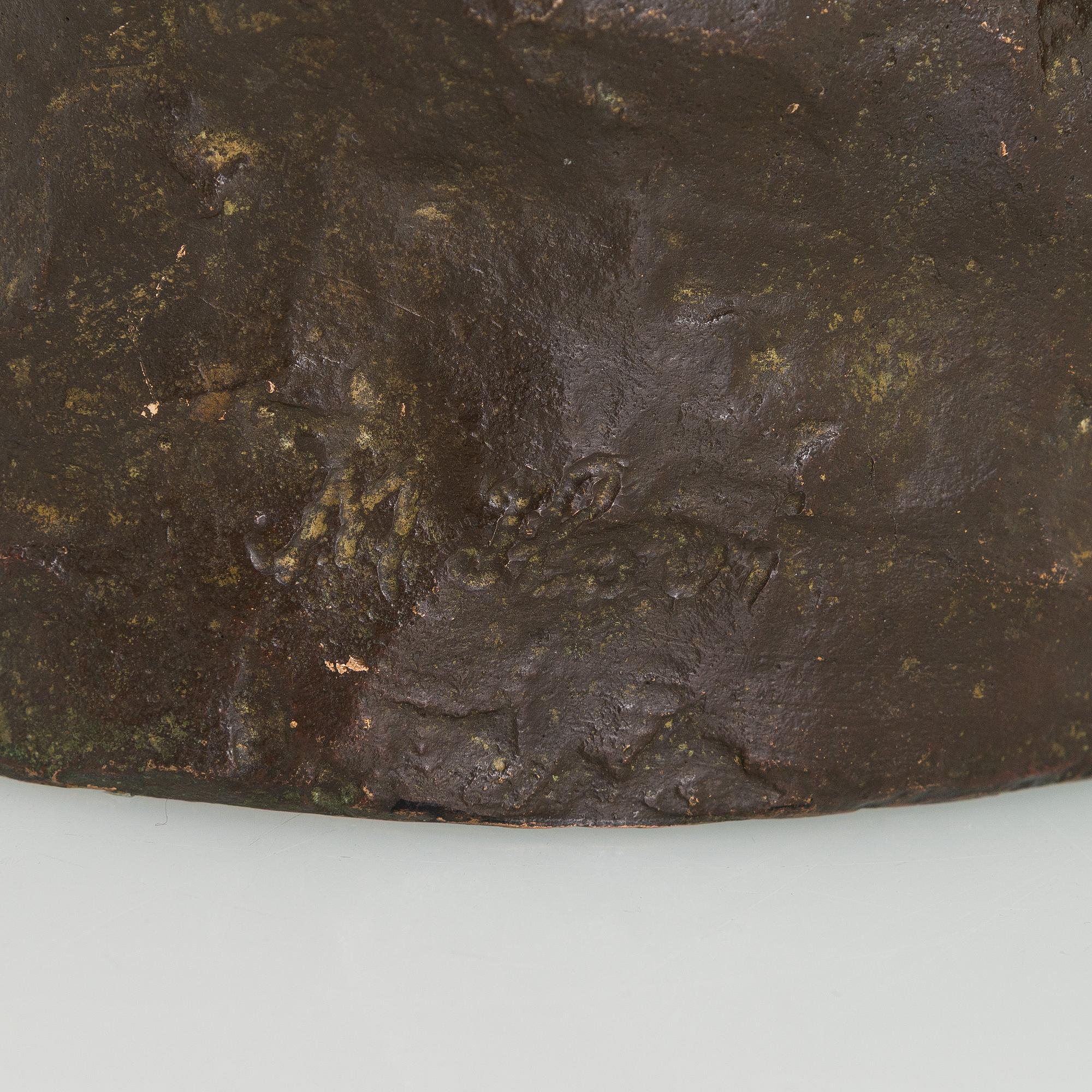 Mikko Hovi, Kvinnofigur.