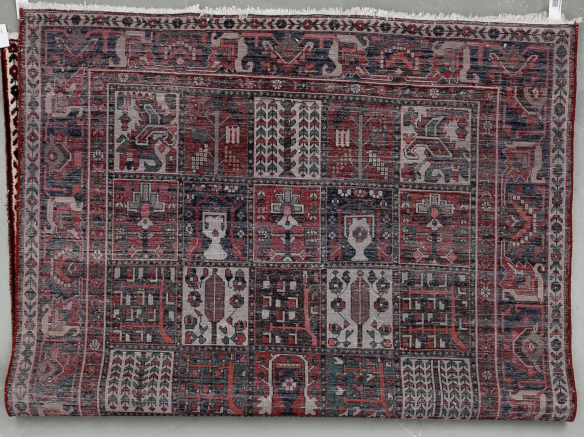 MATTA, Bachtiari, ca 322x204 cm.