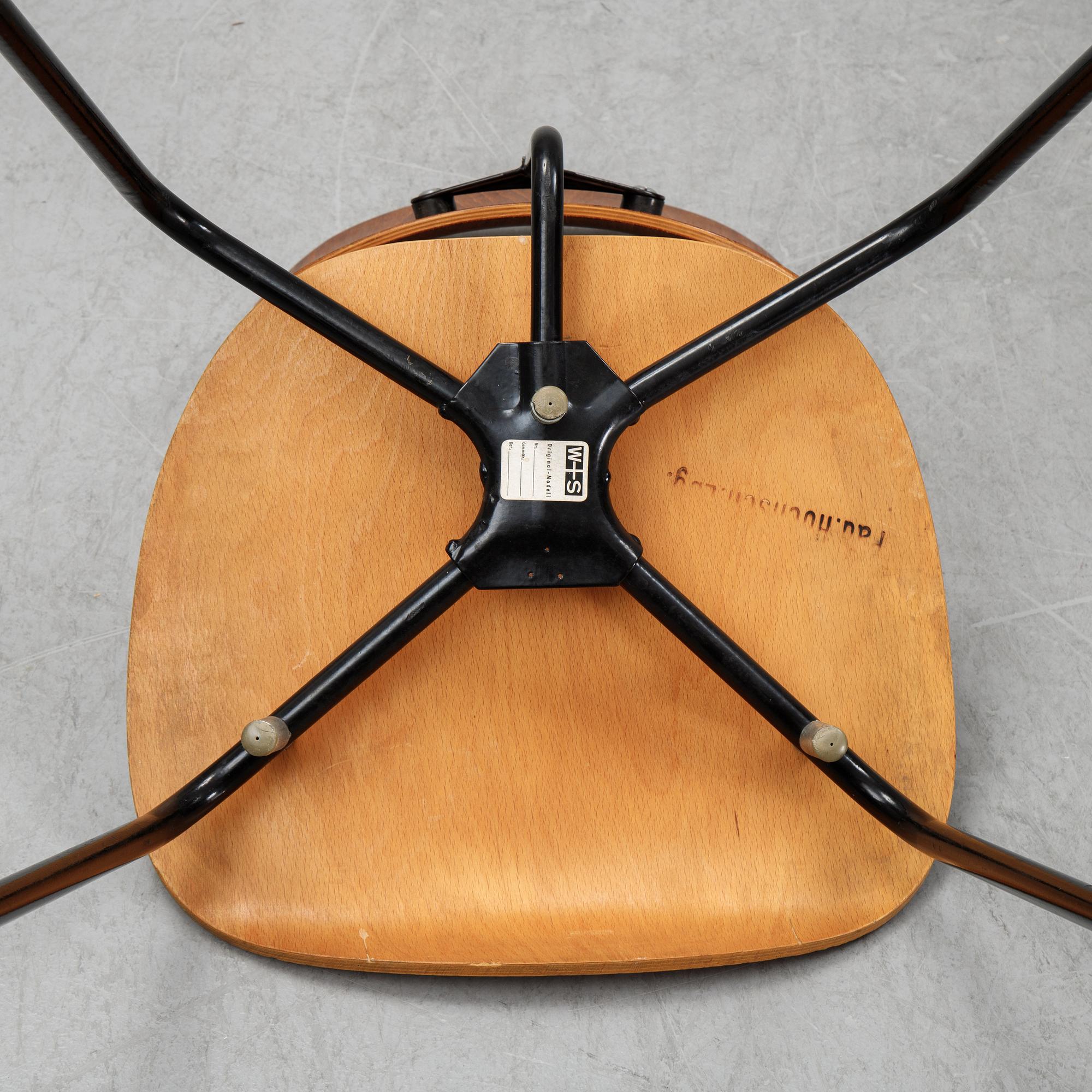 Six SE68 teak chairs by Egon Eiermann, desigend 1951.