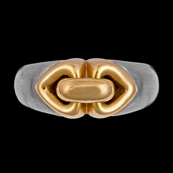 1151. A Bulgari gold ring.